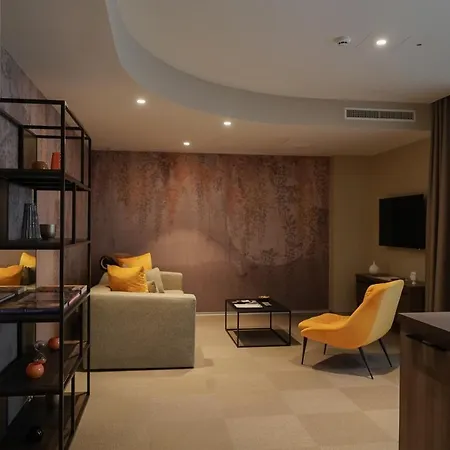 Elitis House - &